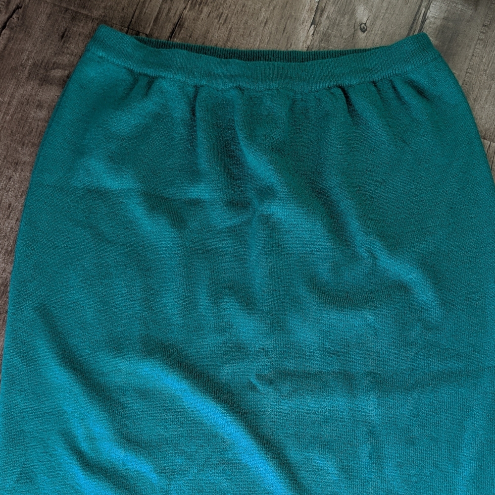 Retro sweater pencil skirt